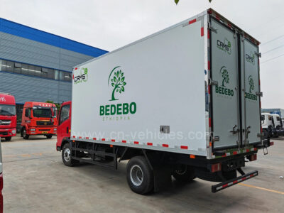 HOWO-6wheel-Refrigerator-Truck-Van-Box-Cold-Chain-Freezer-Truck-ezgif.com-webp-to-jpg-converter